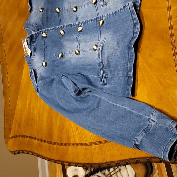 Denim jacket - Picture 4 of 12